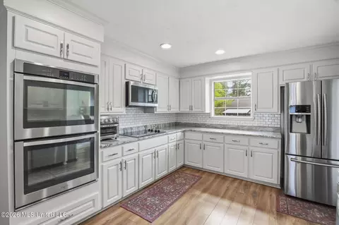 Kitchen - 2317 E Northside Dr, Jackson, MS 39201 photo 2 of 5