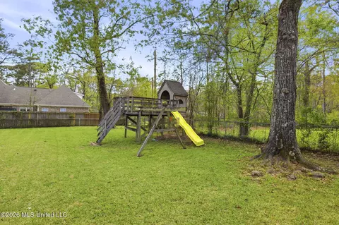 Exterior - 2317 E Northside Dr, Jackson, MS 39201 photo 10 of 11