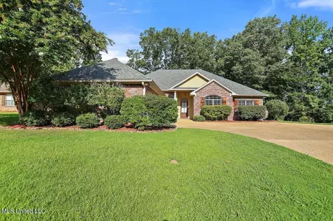 143 Navajo Cir, Clinton, MS 39056