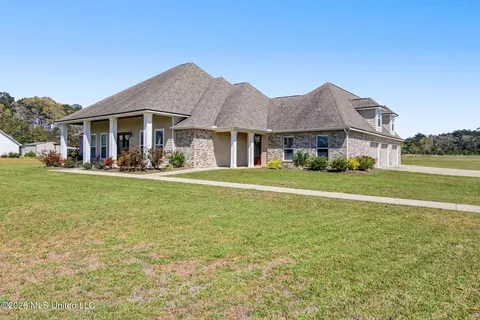 19900 State Line Rd, Moss Point, MS 39562