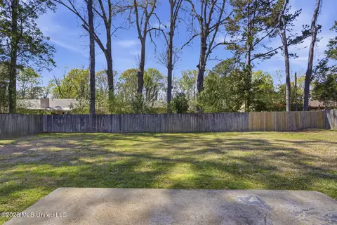 Exterior - 5749 Brownlee Dr, Jackson, MS 39206 photo 2 of 5