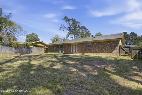Exterior - 5749 Brownlee Dr, Jackson, MS 39206 photo 4 of 5