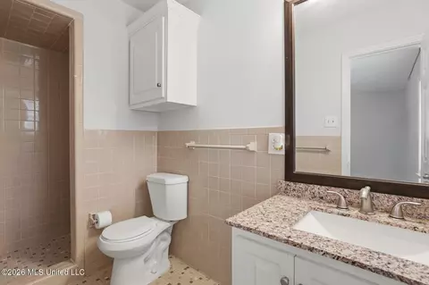 Bath - 5749 Brownlee Dr, Jackson, MS 39206 photo 1 of 3