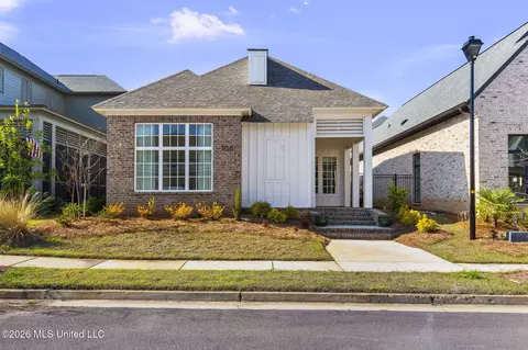 106 Water St, Madison, MS 39110