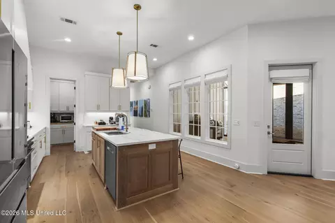 Kitchen - 106 Water St, Madison, MS 39110 photo 1 of 5