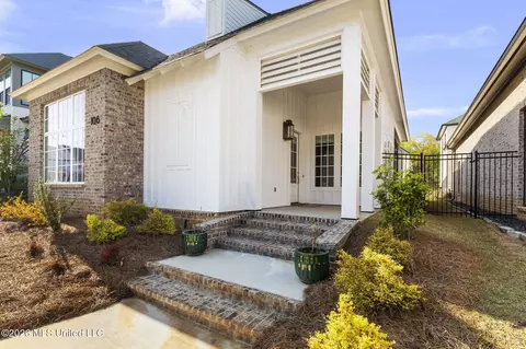 Exterior - 106 Water St, Madison, MS 39110 photo 4 of 15