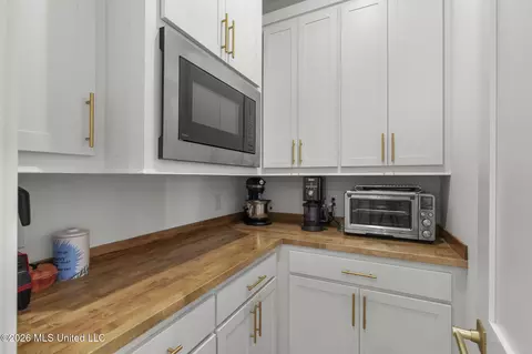 Kitchen - 106 Water St, Madison, MS 39110 photo 5 of 5