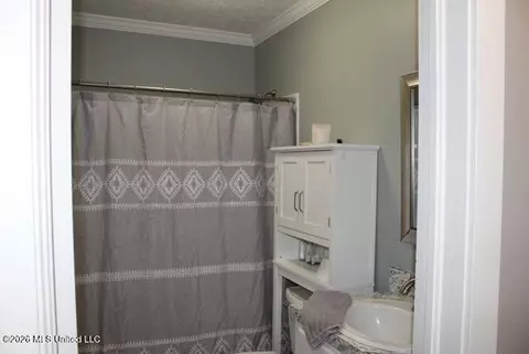 Bath - 1956 Callender Rd, Brookhaven, MS 39601 photo 1 of 1
