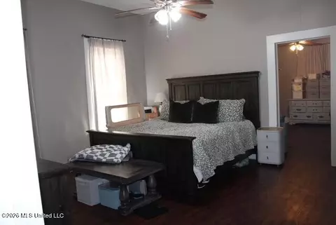 Bedroom - 1956 Callender Rd, Brookhaven, MS 39601 photo 3 of 5