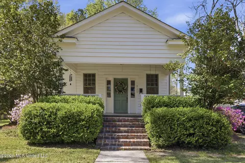 Exterior - 1835 Lyncrest Ave, Jackson, MS 39202 photo 3 of 12