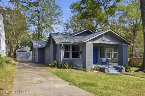 1318 Linden Pl, Jackson, MS 39202