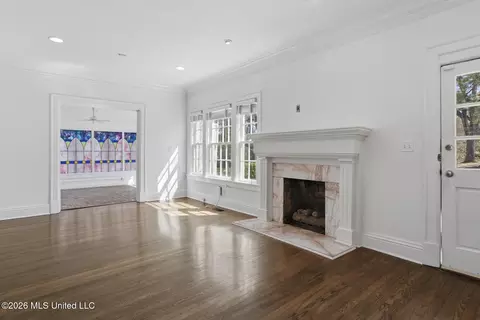 Living - 1622 Poplar Blvd, Jackson, MS 39202 photo 1 of 3