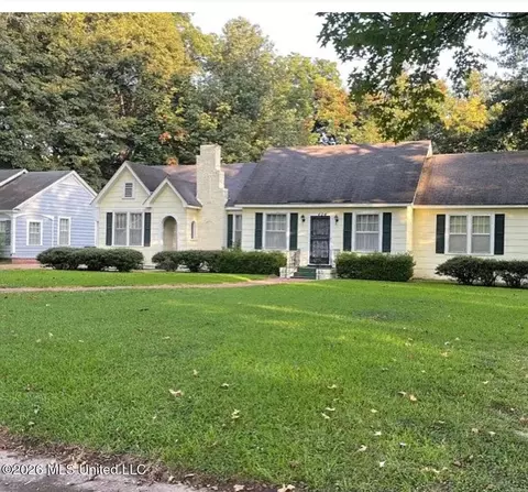 404 W Jefferson Ave, Greenwood, MS 38930