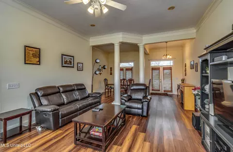 Living - 714 Danforth Dr, Madison, MS 39110 photo 4 of 5
