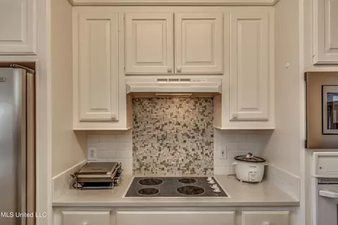 Kitchen - 714 Danforth Dr, Madison, MS 39110 photo 3 of 7