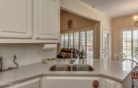 Kitchen - 714 Danforth Dr, Madison, MS 39110 photo 2 of 7