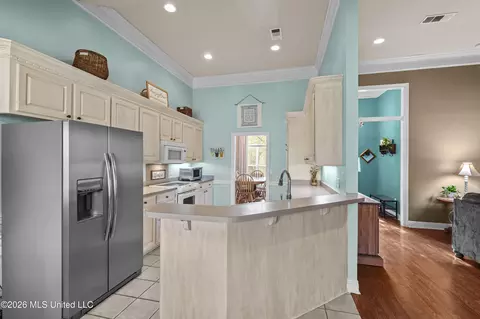Kitchen - 343 Avalon Way, Brandon, MS 39047 photo 5 of 5
