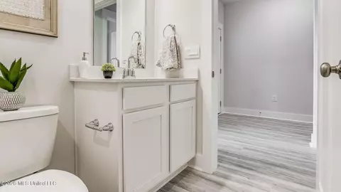 Entry Way - 408 Piney Dr, Pearl, MS 39208 photo 4 of 4