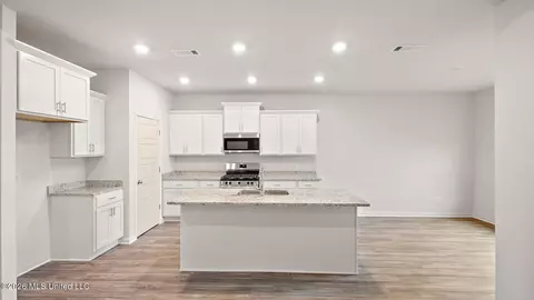 Kitchen - 434 Piney Dr, Pearl, MS 39208 photo 1 of 1