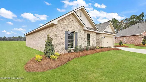 Exterior - 434 Piney Dr, Pearl, MS 39208 photo 2 of 5