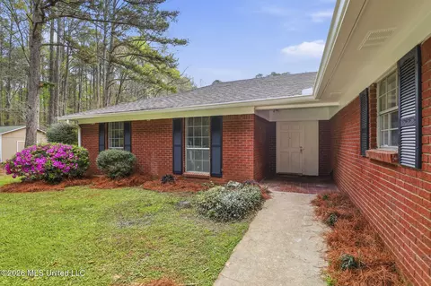 413 Michael Dr, Brandon, MS 39042