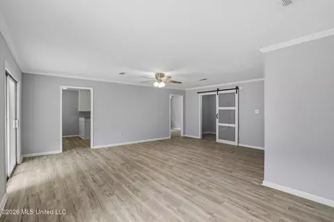 Living - 413 Michael Dr, Brandon, MS 39042 photo 6 of 7