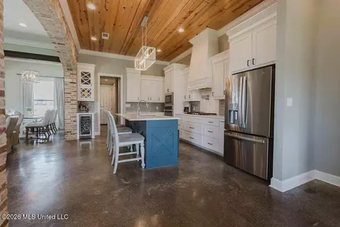 Entry Way - 500 Wales Way, Flowood, MS 39232 photo 2 of 4