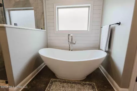 Bath - 500 Wales Way, Flowood, MS 39232 photo 1 of 4