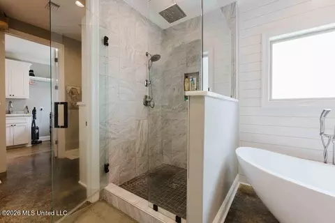 Bath - 500 Wales Way, Flowood, MS 39232 photo 2 of 4