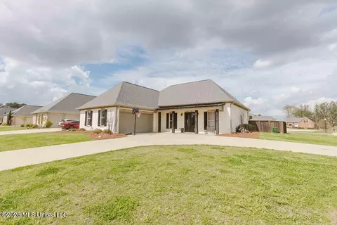 Exterior - 500 Wales Way, Flowood, MS 39232 photo 2 of 10