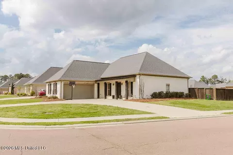 Exterior - 500 Wales Way, Flowood, MS 39232 photo 5 of 10