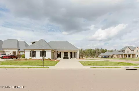 Exterior - 500 Wales Way, Flowood, MS 39232 photo 4 of 10