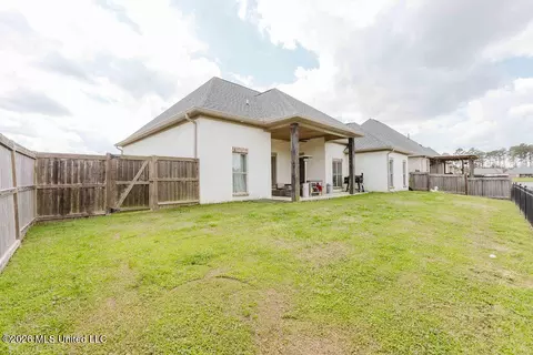 Exterior - 500 Wales Way, Flowood, MS 39232 photo 9 of 10