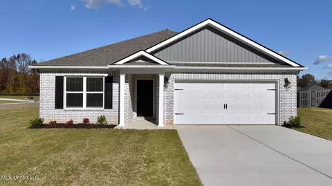 60 S Thorn Tree St, Byhalia, MS 38611