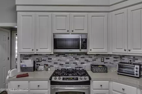 Kitchen - 371 Avalon Way, Brandon, MS 39047 photo 3 of 7
