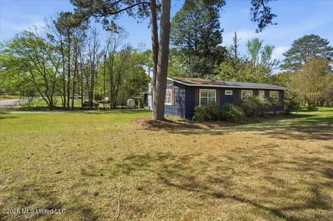 Exterior - 4429 Forest Park Dr, Jackson, MS 39211 photo 3 of 10