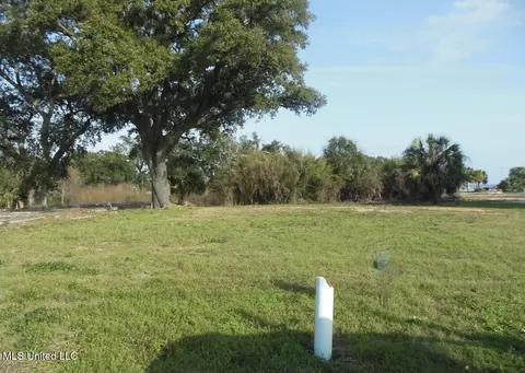 124 Texas Ave, Gulfport, MS 39507