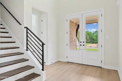 Entry Way - 1795 Single Tree Dr, Hernando, MS 38632 photo 1 of 4