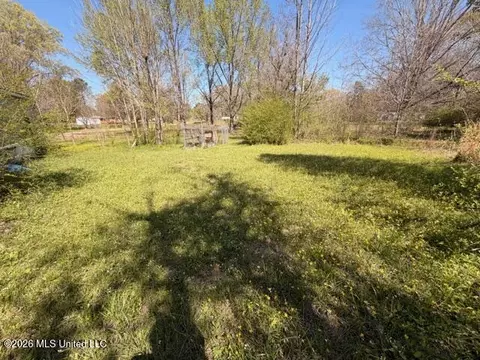 185 Carol Ave, Florence, MS 39073 photo 5