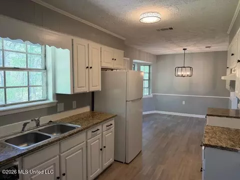 Other - 144 Thousand Oaks Cir, Jackson, MS 39212 photo 2 of 5