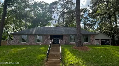 45 Stonegate Dr, Brandon, MS 39042