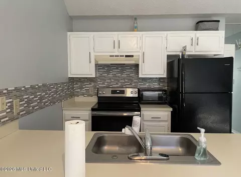 Kitchen - 5543 Tiki Ln, Jackson, MS 39212 photo 1 of 1