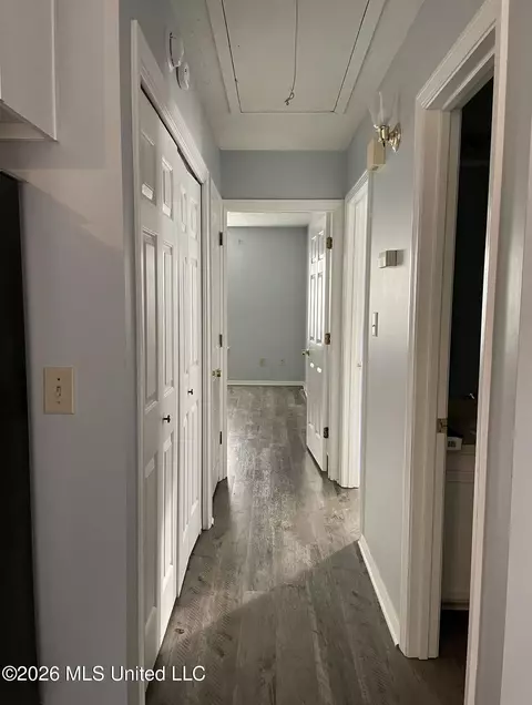Entry Way - 5543 Tiki Ln, Jackson, MS 39212 photo 1 of 1