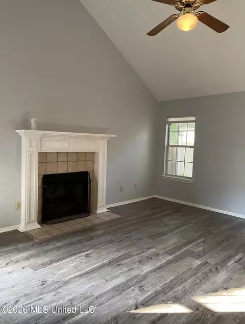 Living - 5543 Tiki Ln, Jackson, MS 39212 photo 1 of 2