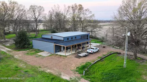 0000 Dummyline Rd, Batesville, MS 38606