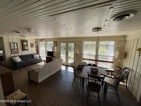 Other - 425 Natchez Ave, Brookhaven, MS 39601 photo 2 of 5
