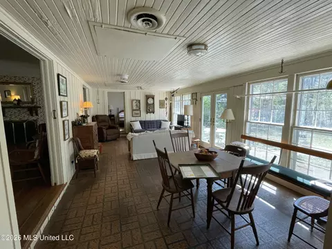Exterior - 425 Natchez Ave, Brookhaven, MS 39601 photo 2 of 8