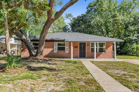 1616 Lewis Ave, Biloxi, MS 39531