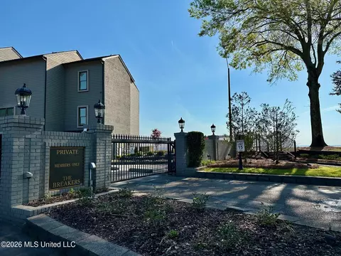 Exterior - 14 Breakers Ln, Ridgeland, MS 39157 photo 4 of 4