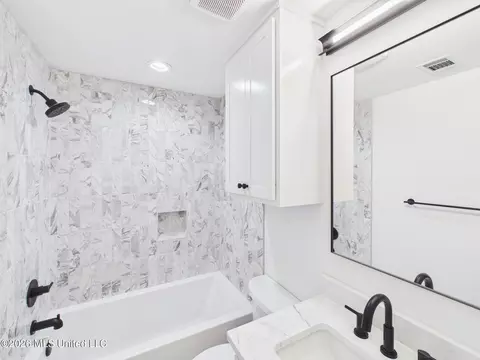 Bath - 14 Breakers Ln, Ridgeland, MS 39157 photo 5 of 5